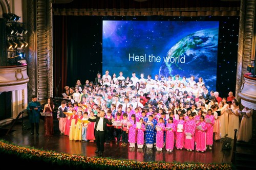 The Hanoi Miracle Choir and Orchestra: When music changes life - ảnh 5