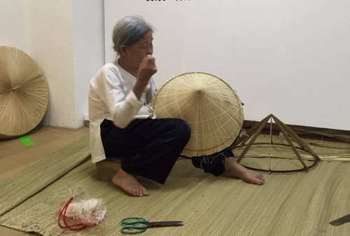 Tri Lễ - a village that makes traditional palm leaf hats - ảnh 4