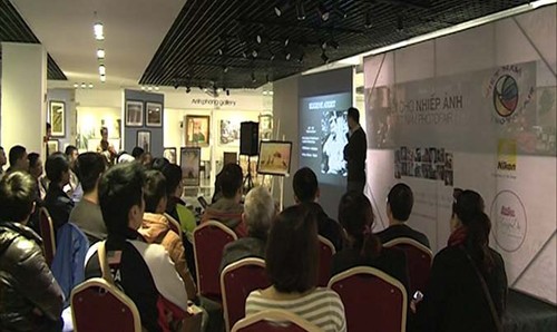 Vietnam photo fair 2016 opens in Hanoi - ảnh 1