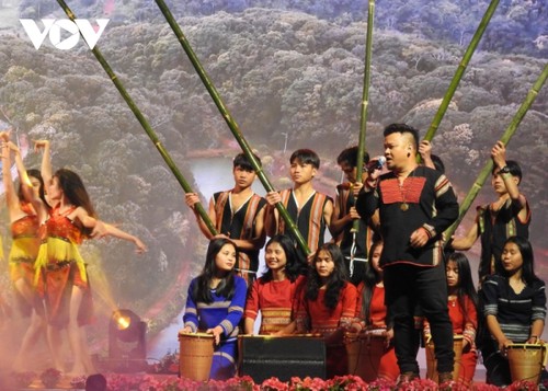 Central Highlands culture highlighted during Kon Tum tourism week - ảnh 2