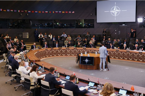 NATO meeting fails to approve first defense plans since Cold War - ảnh 1