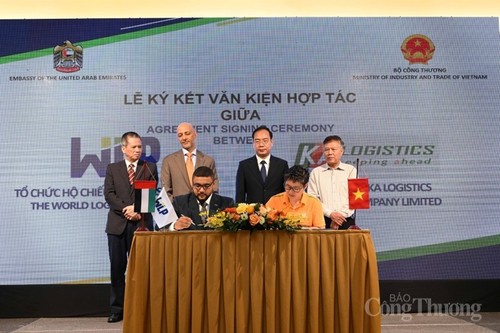 World Logistics Passport initiative creates opportunities for Vietnamese enterprises - ảnh 1