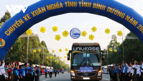 Provinsi Binh Duong Memikirkan kebutuhan Kaum Pekerja Sambut Tahun Baru Imlek 2023 - ảnh 1