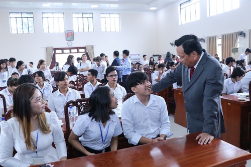 Akademi Thai Nguyen- Ayunan Pelatihan Sumber Daya Manusia bagi Berbagai Generasi Mahasiswa Internasional - ảnh 1
