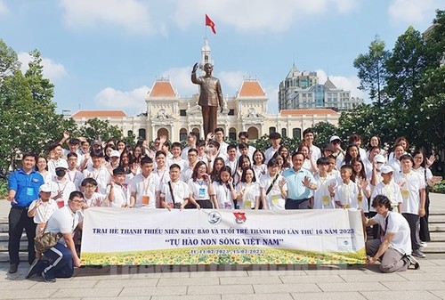 Pembukaan Perkemahan Musim Panas untuk Pemuda Diaspora Vietnam dan Pemuda Kota Ho Chi Minh Tahun 2023 - ảnh 1