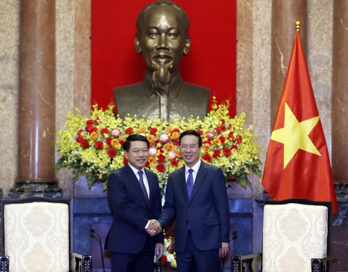 Vietnam Selalu Hargai dan Berikan Prioritas Tertinggi untuk Memupuk Hubungan Vietnam-Laos - ảnh 1