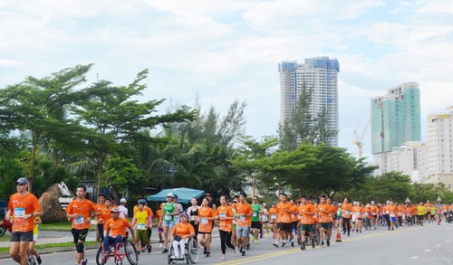 67 개 국가 및 영토에서 온 선수, 다낭 국제 마라톤에 참가 - ảnh 1