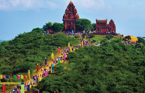 푸옌에서 열리는 “베트남의 문화 색깔”전시회 - ảnh 1