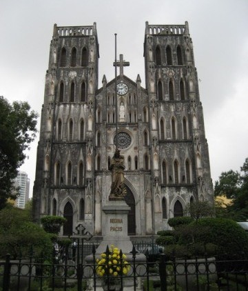 Die Hanoier Kathedrale - ein altertümliches Bauwerk der Hauptstadt - ảnh 1
