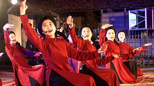 Das Tourismusprogramm und die Feier zur Ehrung des Xoan-Gesangs in Phu-Tho - ảnh 1