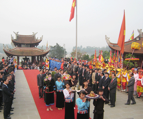 Vietnam begeht die Gedenkfeier der Hung-Könige   - ảnh 1