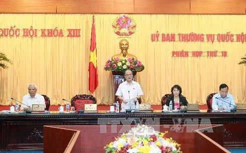 Der ständige Parlamentsausschuss tagt in Hanoi - ảnh 1