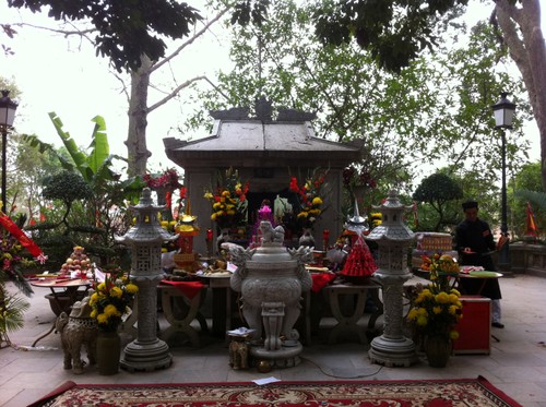 Mausoleum und Tempel des Königs Kinh Duong Vuong restauriert - ảnh 1