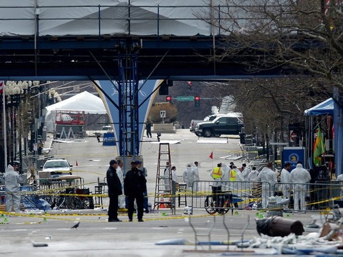 USA verpflichten sich, Täter des Bombenanschlages in Boston zu finden - ảnh 1