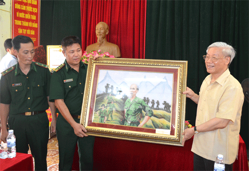 KPV-Generalsekretär Nguyen Phu Trong besucht Hafenstadt Hai Phong - ảnh 1