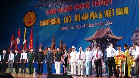Kunstfestival zwischen Kambodscha, Laos, Myanmar und Vietnam - ảnh 1