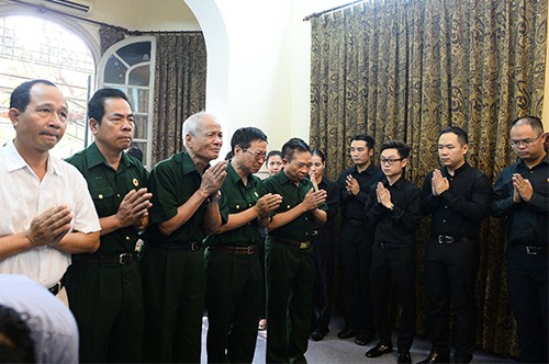 Die Vietnamesen betrauern den Tod von General Vo Nguyen Giap - ảnh 4