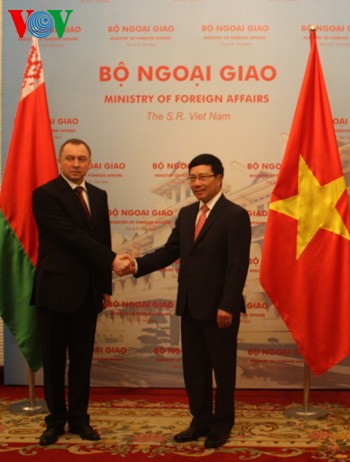 Staatspräsident Truong Tan Sang empfängt den weißrussischen Außenminister - ảnh 2