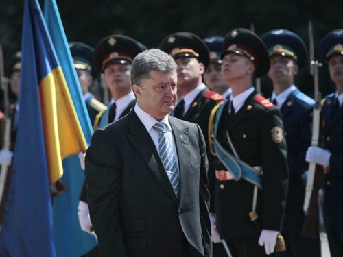 Der neue ukrainische Präsident Proroschenko ist vereidigt worden - ảnh 1