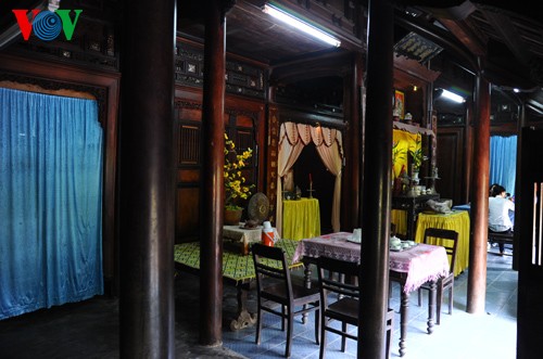 Die Schönheit des 100-jährigen Ruong-Hauses in Hue - ảnh 8