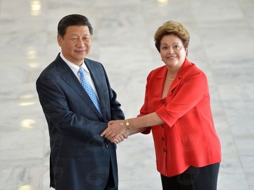 Brasilien und China unterzeichnen 56 Dokumente für Zusammenarbeit - ảnh 1