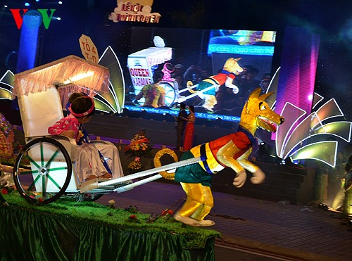 Der riesige Laternenumzug zum Mondfest in der Provinz Tuyen Quang - ảnh 12