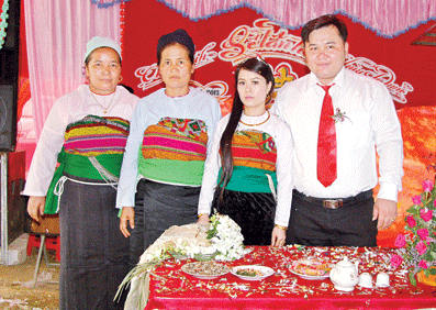 Einzigartige Kulturzüge bei Hochzeitsfeiern der Volksgruppe der Muong - ảnh 1