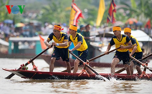 Bootsrennen im Dorf Hanh Thien - ảnh 9