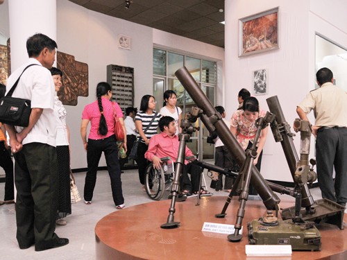 Besuch im Museum des Ho Chi Minh-Pfads - ảnh 1