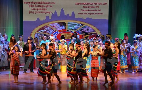 Festival der Volksmusik der ASEAN-Länder in Vietnam - ảnh 1