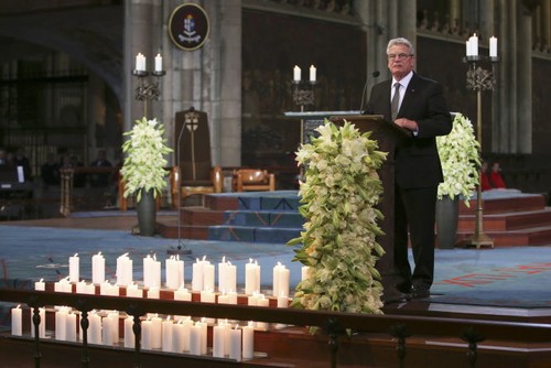 Trauerfeier für Opfer des Flugzeugabsturzes von Germanwings im Kölner Dom - ảnh 1