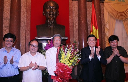 Staatspräsident Truong Tan Sang: Presse ist das zuverlässige Forum der Bevölkerung - ảnh 1