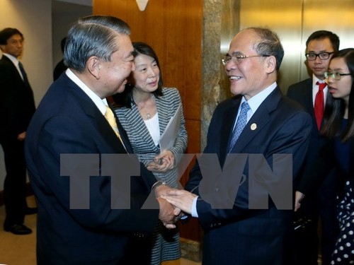 Parlamentspräsident Nguyen Sinh Hung trifft den Präsident des japanischen Unterhauses - ảnh 1