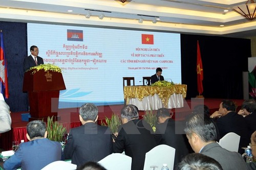 Freundschaft und umfassende Zusammenarbeit der Grenzprovinzen zwischen Vietnam und Kambodscha - ảnh 1