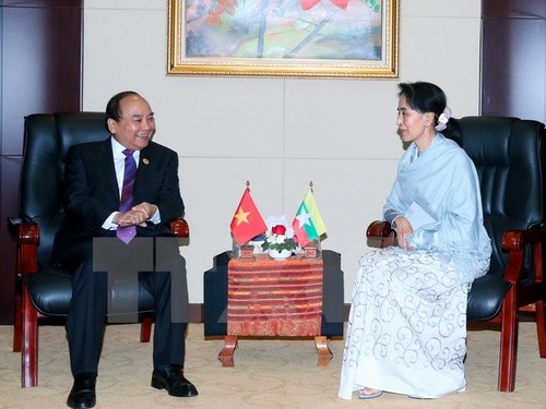 Premierminister Nguyen Xuan Phuc empfängt die myanmarische Außenministerin - ảnh 1