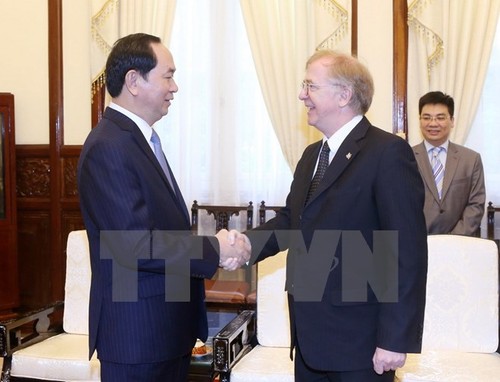 Staatspräsident Tran Dai Quang trifft den kanadischen Botschafter David Devine - ảnh 1