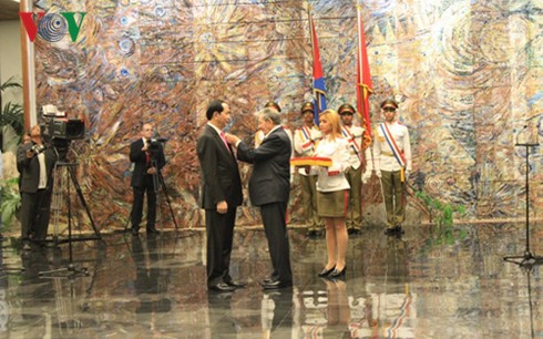 Der kubanische Staatschef empfängt Staatspräsident Tran Dai Quang  - ảnh 2
