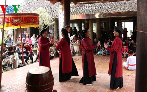 Klub “Das Erbe vietnamesischer Dörfer” verbindet Menschen, die traditionelle Kultur lieben - ảnh 2
