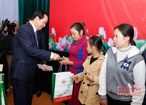 Staatspräsident Tran Dai Quang besucht die Provinz Nghe An  - ảnh 1
