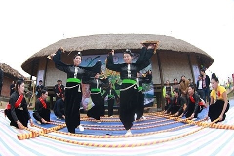 Traditionelle Kulturidentität beim Fest “Frühling im ganzen Land” - ảnh 1