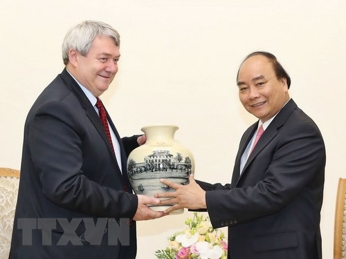 Premierminister Nguyen Xuan Phuc empfängt den Vize-Präsidenten des tschechischen Unterhauses - ảnh 1