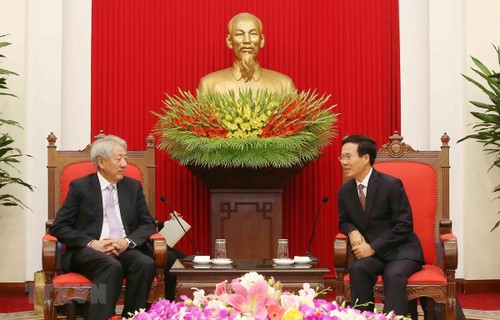 Der Leiter der Zentralabteilung für Aufklärung Vo Van Thuong empfängt Vize-Premierminister Singapurs - ảnh 1