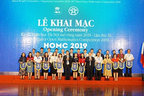 Fast 660 Kandidaten nehmen an Mathematik-Wettbewerb Hanoi 2019 teil - ảnh 1
