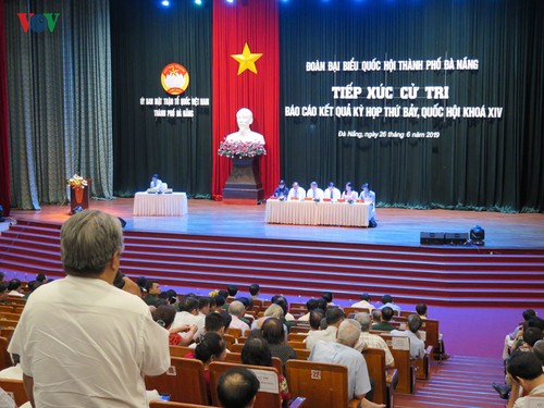 Parteisekretär von Da Nang: Vietnam bekräftigt seine Souveränität auf Hoang Sa-Inselgruppe - ảnh 1