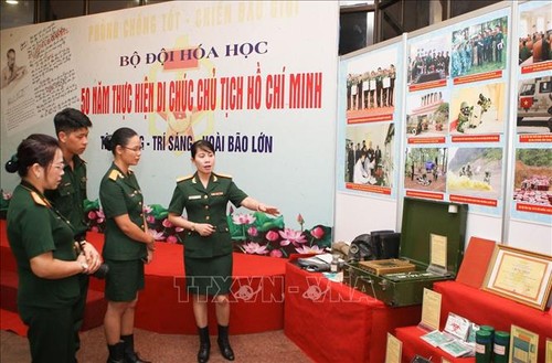 Gefühle aus der Ausstellung “50 Jahre der Umsetzung des Testaments Ho Chi Minhs”  - ảnh 1