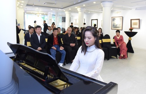 Cello- Fundamento-Konzert der Künstlerin Dinh Hoai Xuan - ảnh 1
