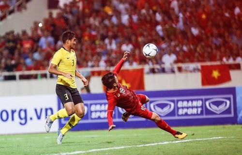 Quang Hai gehört zu den beeindruckenden Mittelfeldspielern in Asien - ảnh 1
