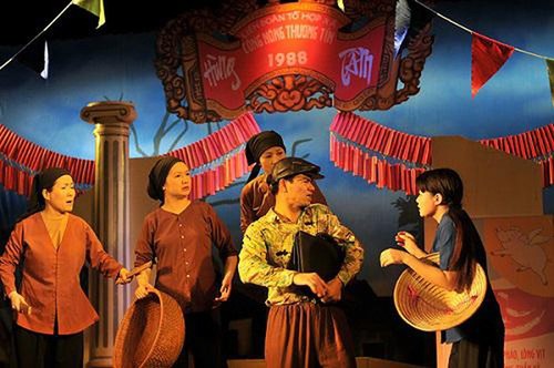 Drama „Benh si” des vietnamesischen Drama-Theaters bringt das Lachen auf die Bühne zurück - ảnh 1