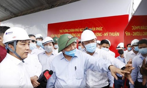 Premierminister fordert Garantie des Bautempos der Autobahn von Trung Luong nach My Thuan - ảnh 1