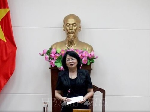 Vize-Staatspräsidentin Dang Thi Ngoc Thinh: Binh Thuan sollte die Verwaltungsreform verstärken - ảnh 1